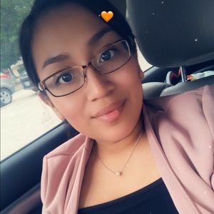 Meet your Posher, Aguéda